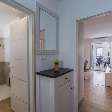 Apartment Darko Pjescana Uvala